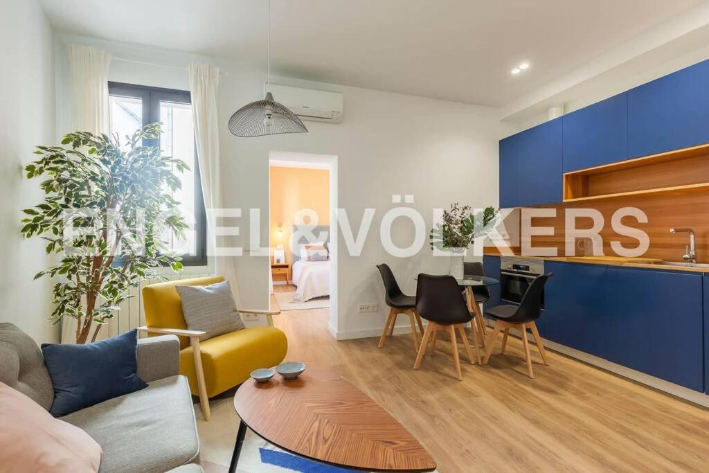 Moderno Apartamento En Pleno Centro マドリード エクステリア 写真