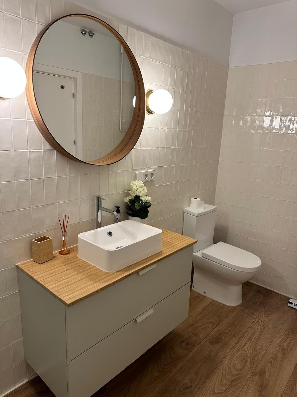Moderno Apartamento En Pleno Centro マドリード エクステリア 写真