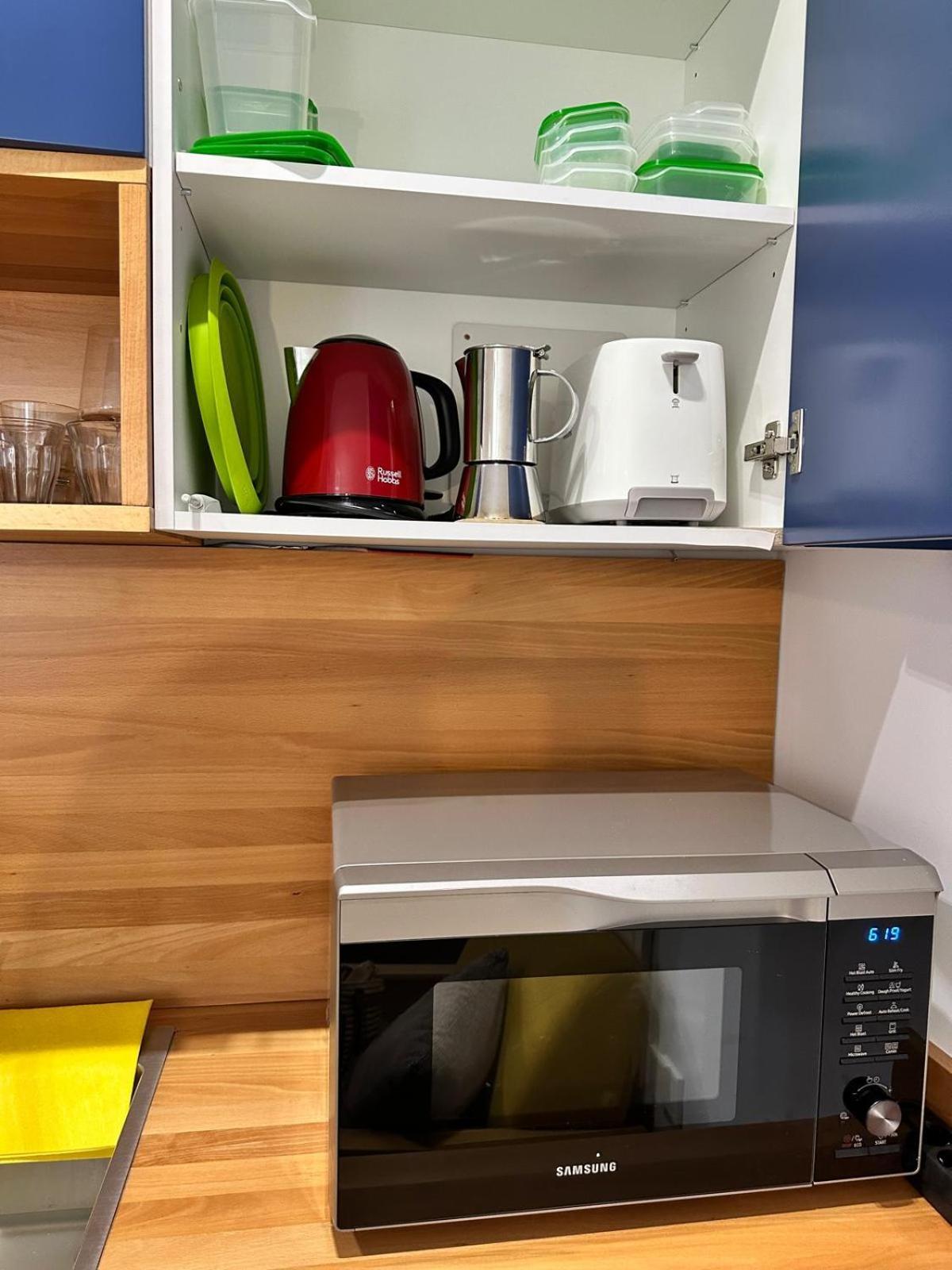Moderno Apartamento En Pleno Centro マドリード エクステリア 写真