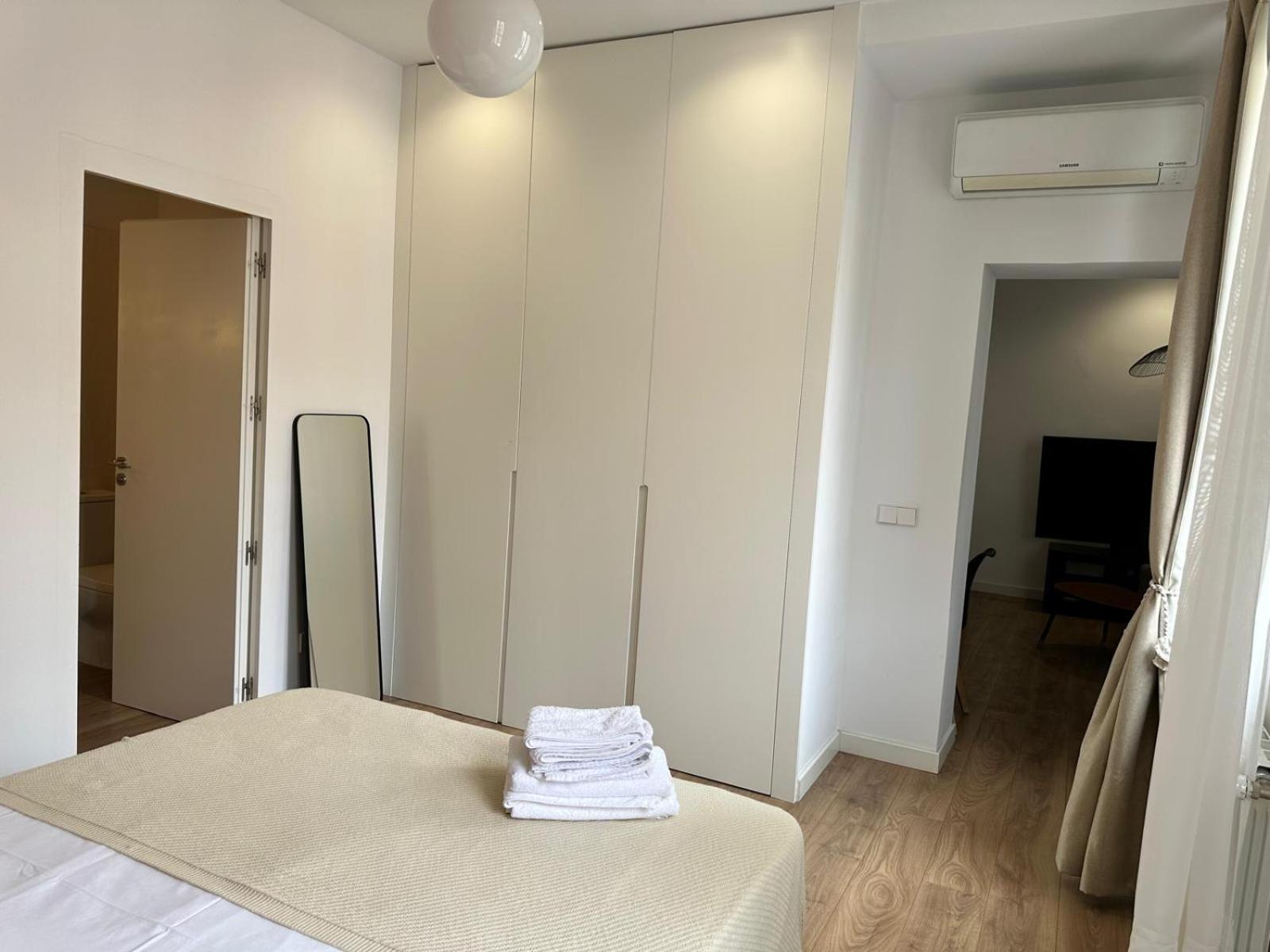 Moderno Apartamento En Pleno Centro マドリード エクステリア 写真